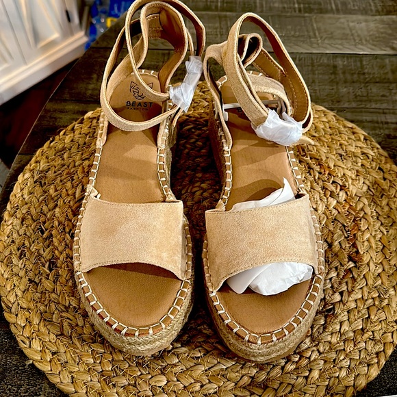 Womens Espadrille Sandal - brand new! Size 10. - Picture 2 of 2
